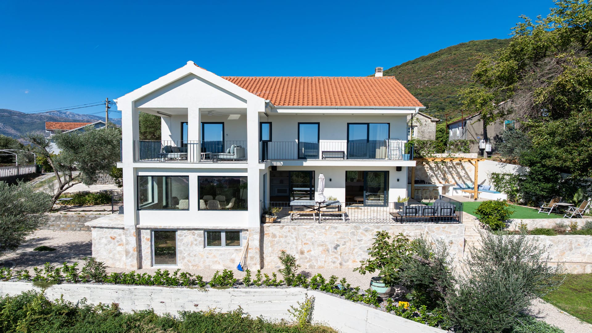 Luxury four-bedroom villa, Tripovici — photo 1 of 29