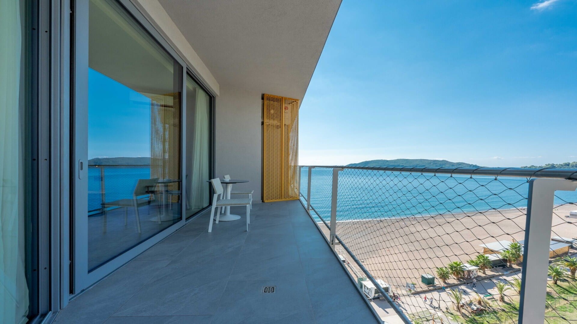 One-Bedroom Beachfront Apartment — photo 1 of 27