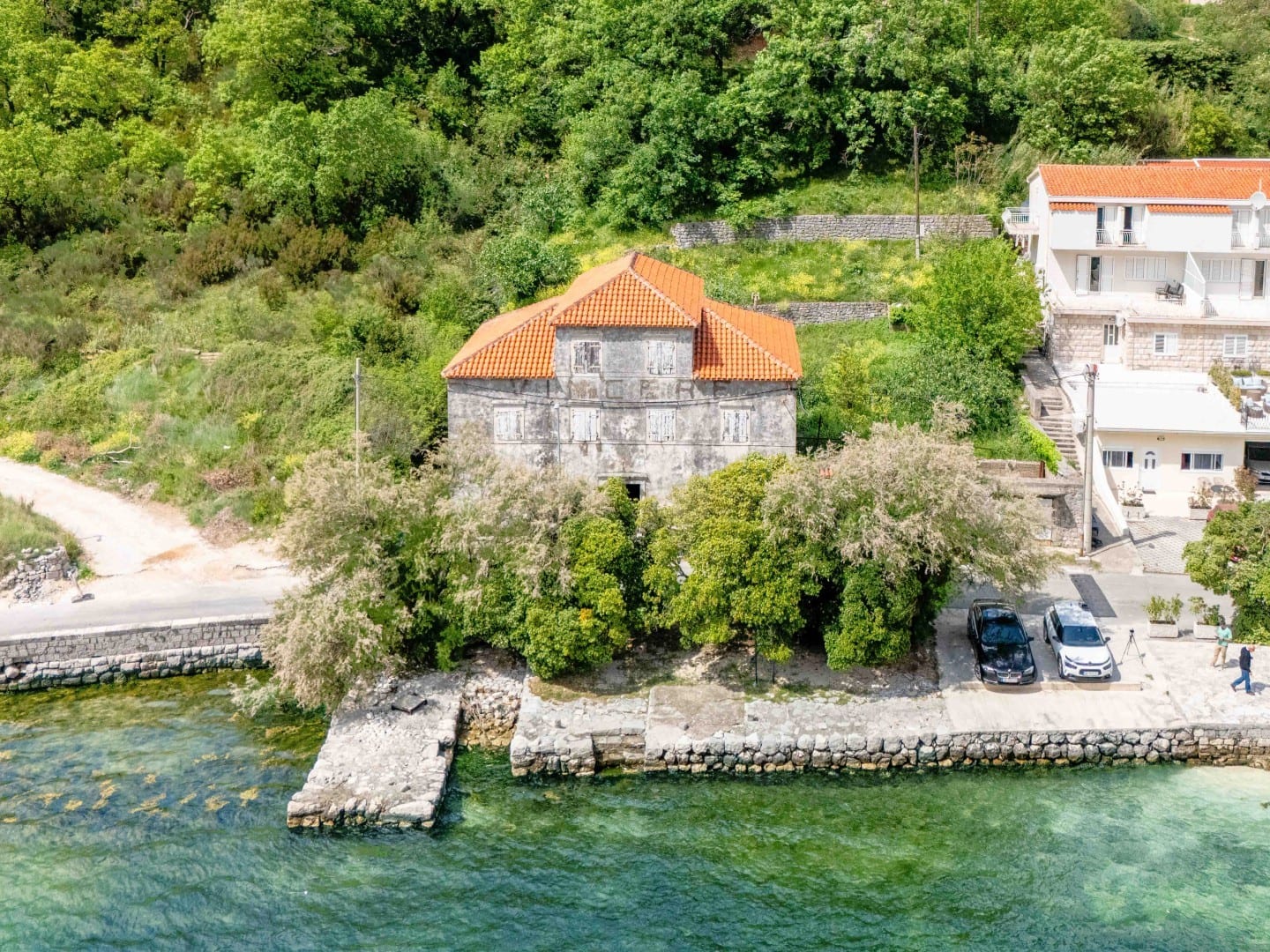 Stone palace for renovation on the first line to the sea, Prčanj — photo 1 of 16