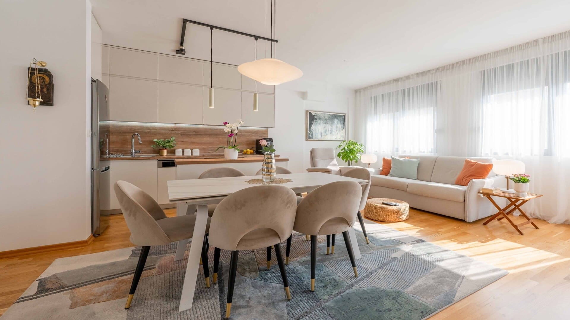 Modern one-bedroom apartment with a partial sea view Pod Kuk, Tivat — photo 1 of 20